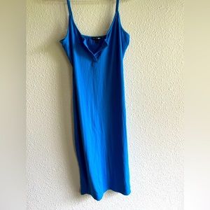 CUTE 💙💙 Summer Ribbed Dress/ spaghetti straps w/button detail.